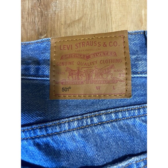 Women’s Distressed Levi’s 501 Size 30x30 - Picture 5 of 10